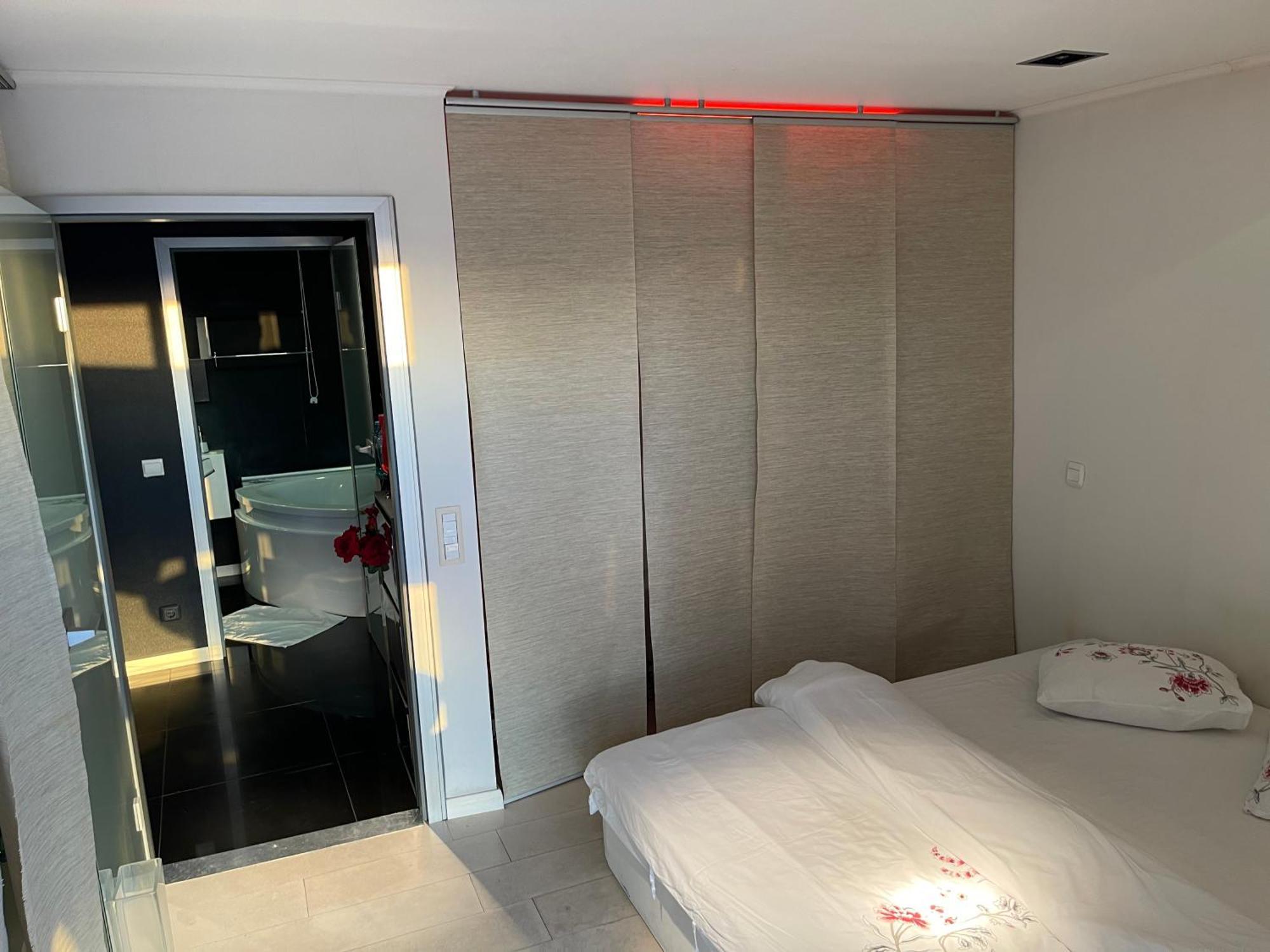 Black Apartament Nr1 布加勒斯特 外观 照片